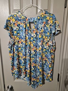 Cato Blue Floral Keyhole Flutter Sleeve Top